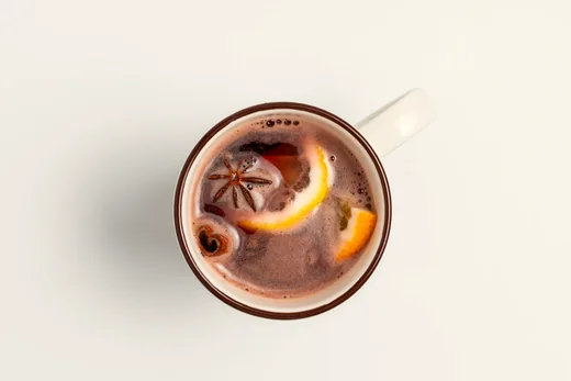 Red mulled drink, alcohol-free